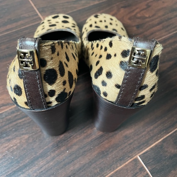 Tory Burch size 7 cheetah heels - Picture 2 of 7